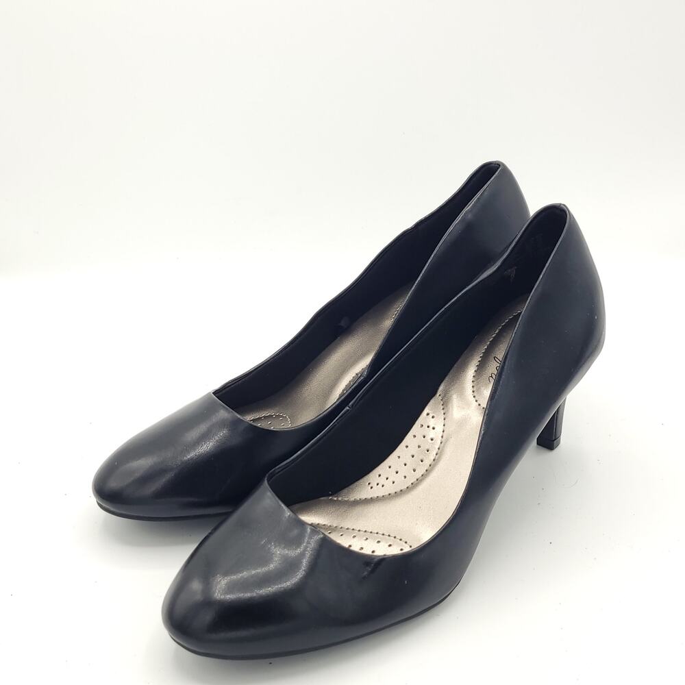 Dexflex Comfort Woman's Black pump heels women's size 8w wide